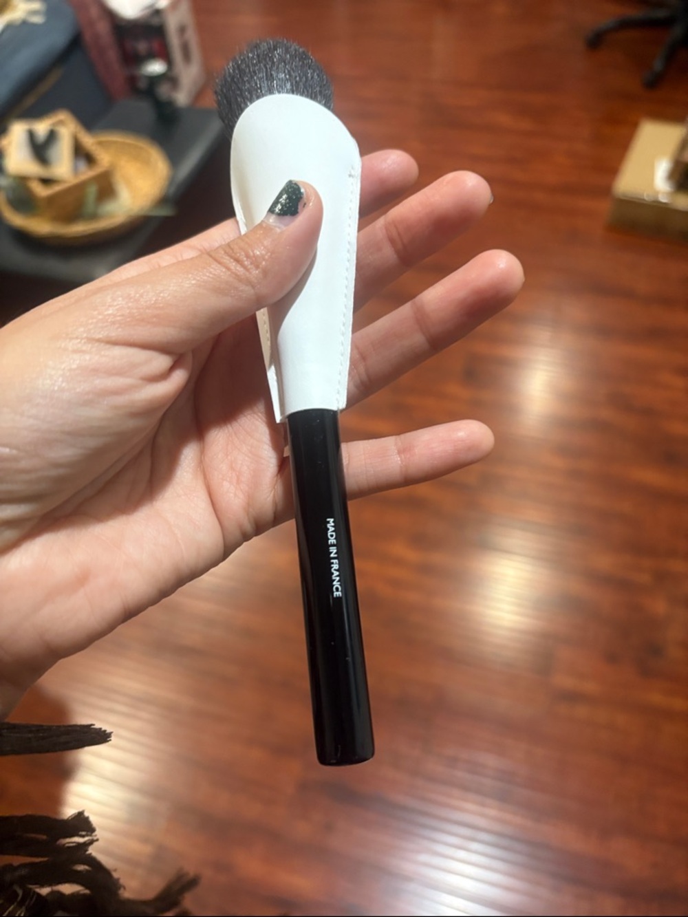 Hermes Black Handle Makeup Brush with White Protective Cap - Picture 3 of 3